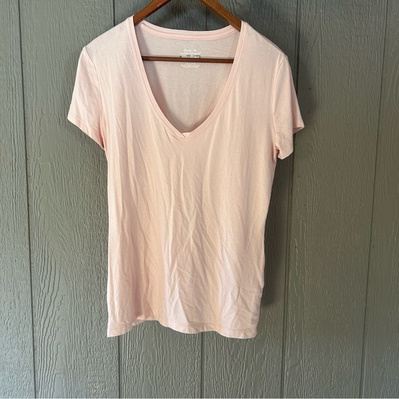 Banana Republic Tops - Banana Republic Light Pink Short Sleeve Tee